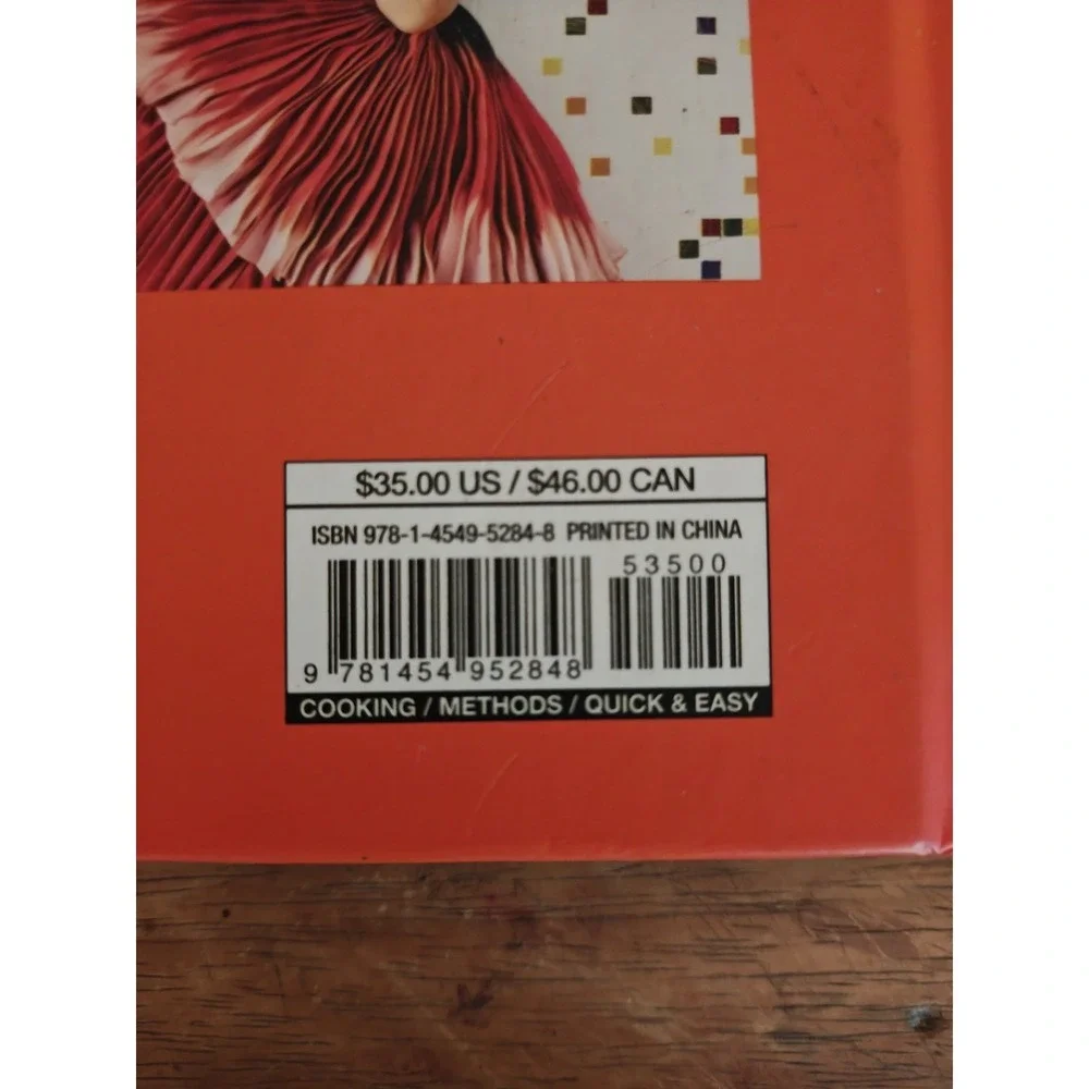 Scratch That: Embrace the Mess, Cook to‎ Impress - A Cookbook by Alix Traeger